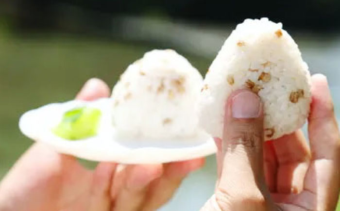 内子町産もち麦3kg ／ 国産 雑穀米 もち麦 ごはん おすすめ 送料無料 米 【株式会社内子フレッシュパークからり】 [BKAD010]