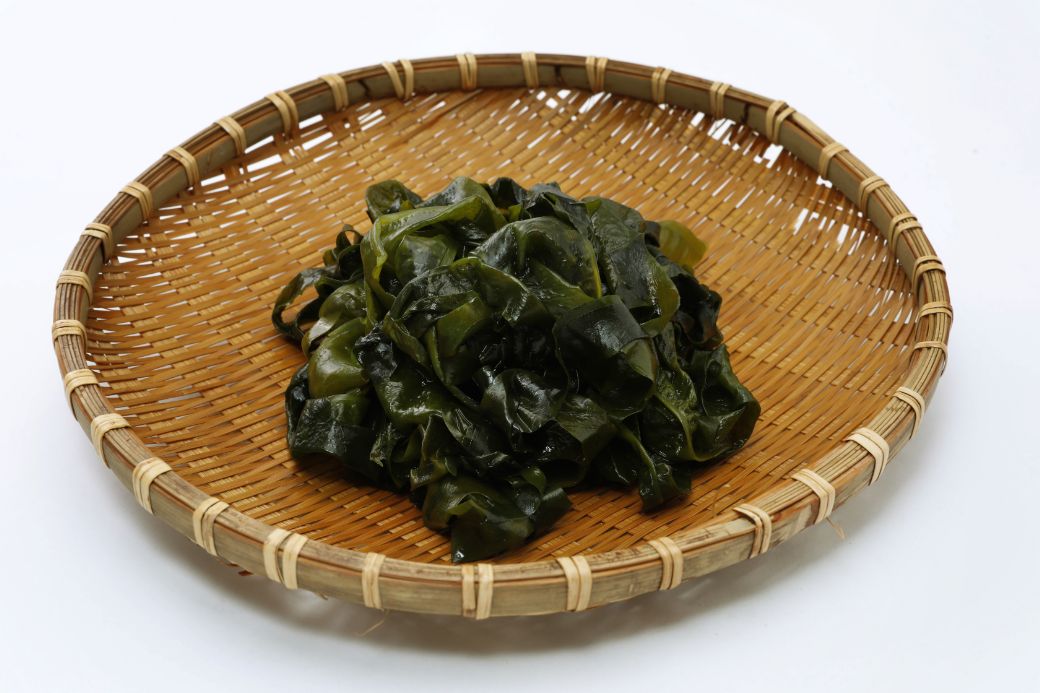 【佐田岬・漁師直送】佐田岬の生わかめ（200g×10P) ※離島への配送不可 IKTP012