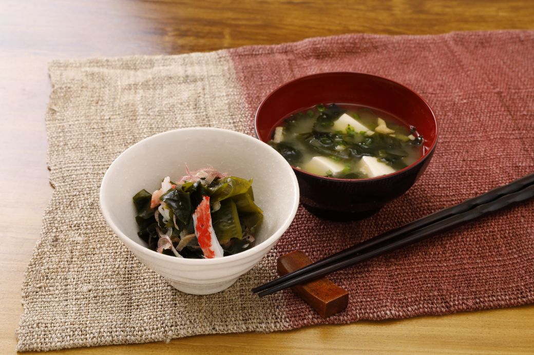 【佐田岬・漁師直送】佐田岬の生わかめ（200g×10P) ※離島への配送不可 IKTP012