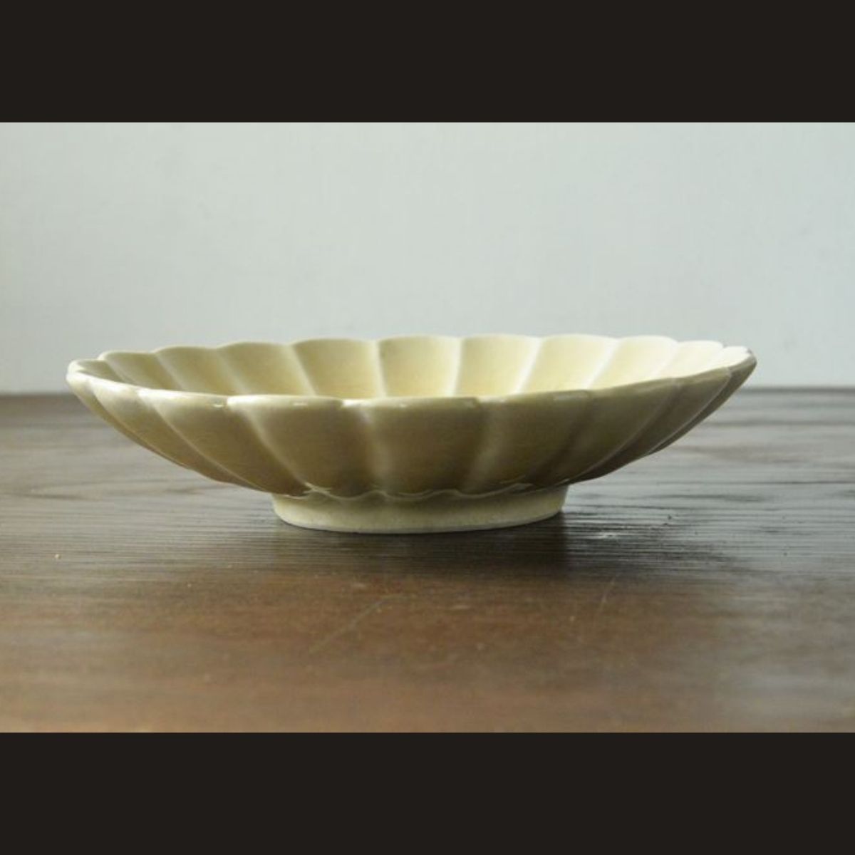 砥部焼 菊型皿セット（直径約17cm×2枚） 紺 【ふるさと納税 人気 おすすめ ランキング 食器 皿 お皿 砥部焼 おさら 陶芸 和食 洋食 手作り おしゃれ かわいい 愛媛県 伊方町 送料無料】 IKTS011-3