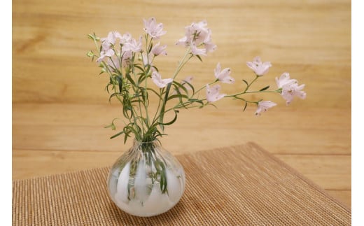 【環境にやさしいエコグラス】森の国ガラス工房 オリジナル一輪挿し ◇ ｜オリジナル おすすめ おしゃれ 手作り ガラス ガラス細工 ガラス作家 ガラス工芸 工房制作 キレイ 上品 お祝い プレゼント ギフト コップ 食器 工芸品　贈答