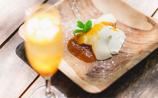 森の国「水際のロッジ」のシェフが腕をふるうランチコース（ペアランチ券） ◇ ｜愛媛県 松野町 森の国 観光 旅行 レジャー 宿泊 ロッジ 食付き チケット クーポン 滑川渓谷　国内旅行 宿泊施設 ペア ランチ コース シェフ 自慢