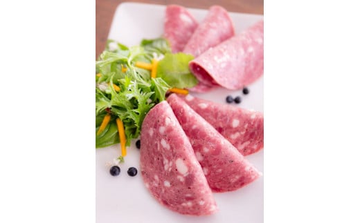 「まつのジビエ」鹿肉の加工品セット（燻製、ビアシンケン、ボローニャ、フランク、ウインナー）◇ ｜ ジビエ 鹿 しか シカ 鹿肉 ウインナー ビアシンケン フランクフルト ボローニャ 燻製 珍しい グランピング キャンプ飯 BBQ バーベキュー ふるさと納税　愛媛県 松野町 お取り寄せ