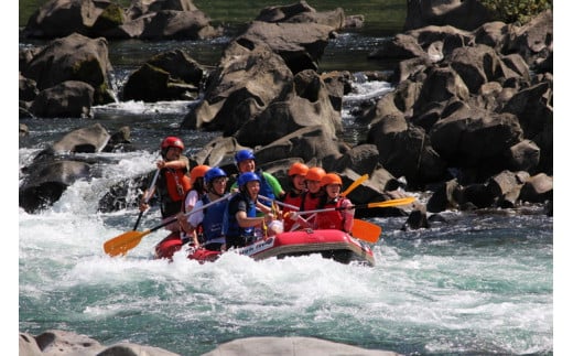 四万十川 ゆったりラフティングツアー（4月～10月）大人1名様 チケット有効期限1年 ◇ | アクティビティ 遊び 体験 フォレストキャニオン