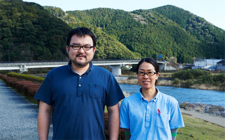 【環境にやさしいエコグラス 大サイズ】森の国ガラス工房 オリジナル鏡餅※食品ではありません | 鏡餅 かがみ餅 ガラス ガラス細工 ガラス作家 ガラス工芸 お正月 お祝い おしゃれ インテリア 手のり 手作り