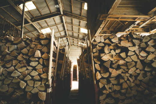 焚付端材 約12kg（1箱/スギ・ヒノキ）（約10kg～14kg）【「森の国」松野町の本気】 ｜ 薪 針葉樹 自然乾燥 薪ストーブ アウトドア キャンプ 料理 ピザ窯 燃料 燃焼 ※離島への配送不可