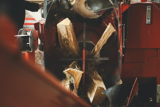 【9/30までの限定受付】小～中薪 54kg（30cm・広葉樹クヌギ／18kg×3箱） ｜ 期間限定 薪 針葉樹 広葉樹 自然乾燥 薪ストーブ アウトドア キャンプ 料理 ピザ窯 燃料 燃焼 スーパーSALE ※離島への配送不可