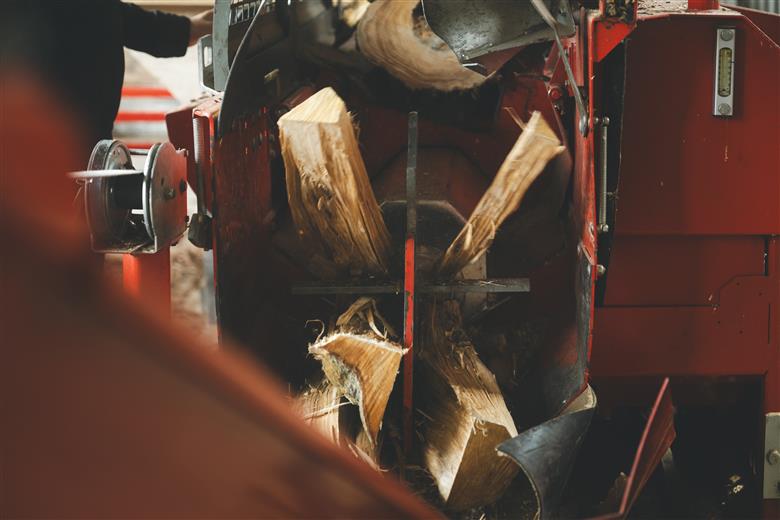 広葉樹薪【クヌギ】太薪 54kg（18kg×3箱）30cm ｜ 薪 針葉樹 自然乾燥 薪ストーブ アウトドア キャンプ 料理 ピザ窯 燃料 燃焼 ※離島への配送不可