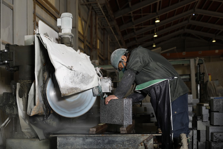 【 オーダー/名入れ可能】おにっこプレートB 1枚（事務員さん描き下ろし！） ｜ インテリア ナチュラル 自然 リラクゼーション 室内 プレゼント 送料無料 人気 オススメ 初心者 玄関 リビング 愛媛県鬼北町 邑偉石材