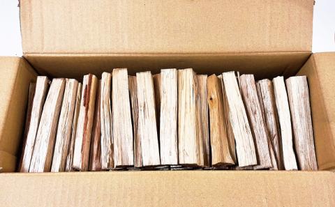 鬼の薪（鬼北の広葉樹ミックス焚付薪）1箱