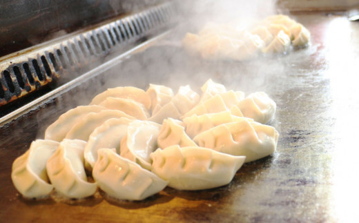 手作り 冷凍 ジャンボ 生餃子 合計約2.5kg(6個入り×12パック) 餃子 ギョウザ ギョーザ 惣菜 お好み焼き ひらの