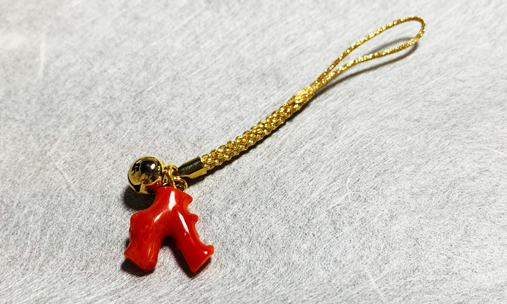 【B06027】血赤珊瑚の根付