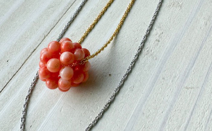 コーラルボールペンダント・チェーン２本付き【有限会社米沢サンゴ店】 [ATCX059]