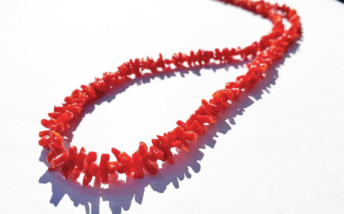 セミロング　ナチュラルフォルム　赤珊瑚ネックレス 【有限会社米沢サンゴ店】 [ATCX001]