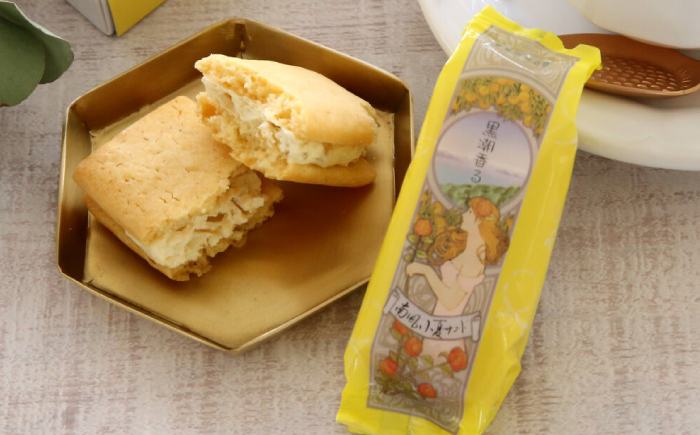 南風小夏サンド 12個入 / 高知 お菓子 おやつ 小夏 サブレ 手土産 贈答 【株式会社 浜幸】 [ATDY002]