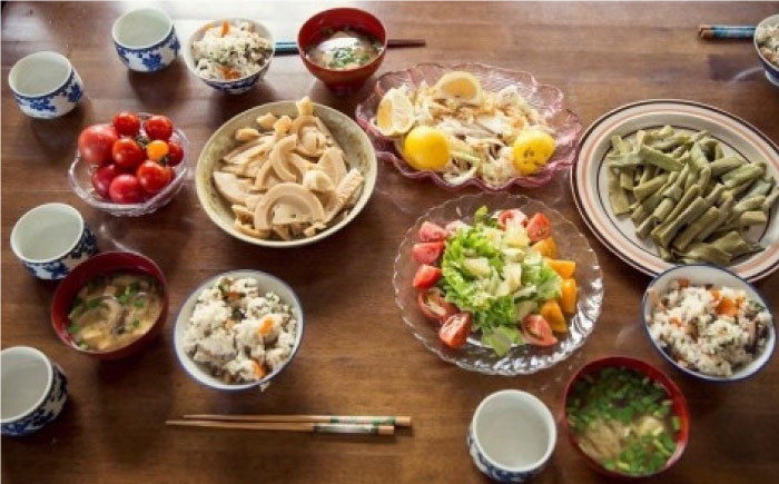 【全3回定期便】土佐の太陽をいっぱいに浴びた旬の野菜と生姜約200gのセット「大」 (3回配送)【土佐野菜】 [ATBA014]