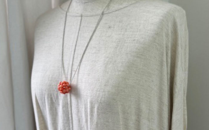 コーラルボールペンダント・チェーン２本付き【有限会社米沢サンゴ店】 [ATCX059]