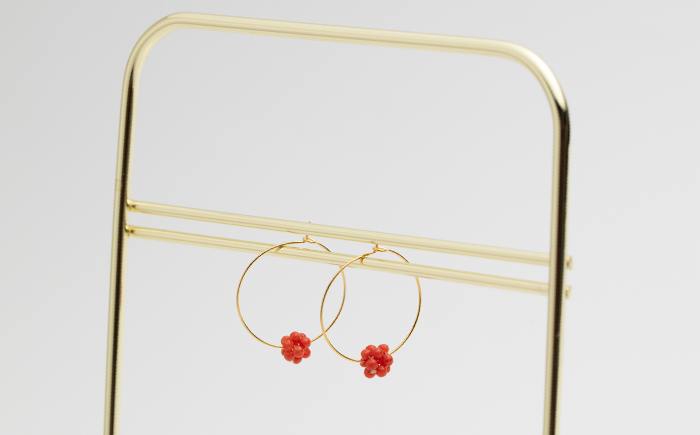 珊瑚のフープピアスボール 【有限会社米沢サンゴ店】 [ATCX025]