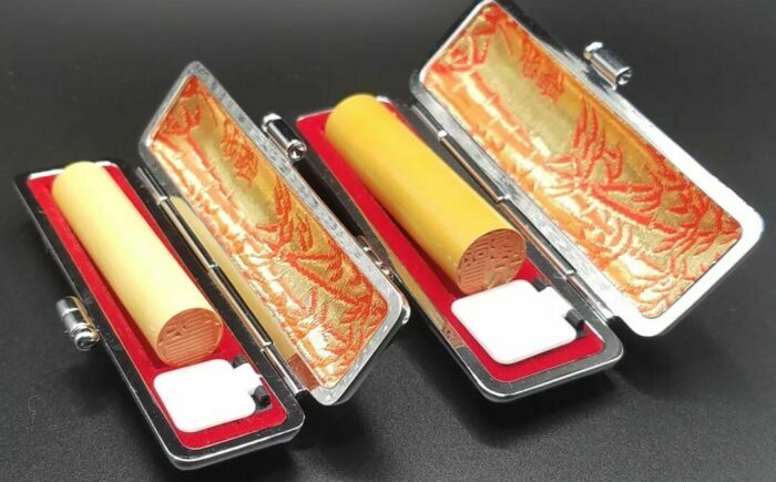 人生の節目にお役に立つ「実印と銀行印セット」 職人が厳選した本柘 実印約1.5cm・銀行印約1.2cm / ハンコ はんこ 判子 印鑑 実印 銀行印 【国見印章堂】 [ATEX010]