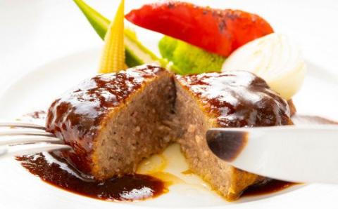 土佐あかうし100％ハンバーグステーキ（自家製ソース２種）１５０ｇ×４個