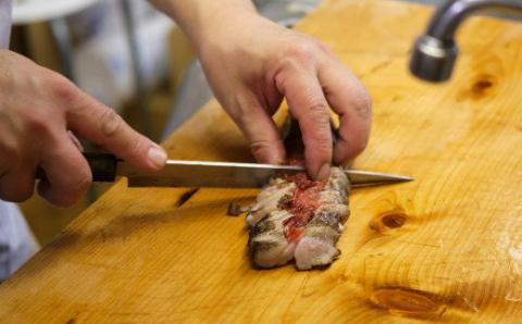 料亭花月～金目鯛のタタキ３枚～【３ヶ月連続定期便】