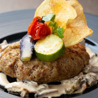 【ホテルメイド】土佐あかうし１００％ハンバーグステーキ自家製ソース（１５０ｇ×２個）年６回（偶数月）お届け