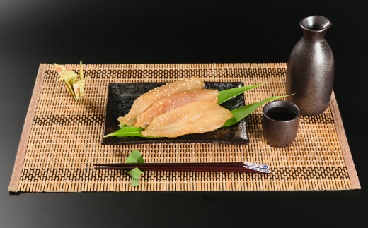 次は１年後！高品質フグの黄金干 約200g 干物 海鮮 フグ ふぐ 鮮魚 魚介 加工品 おつまみ 惣菜 ごはん お酒 の お供に 肴 高知 室戸