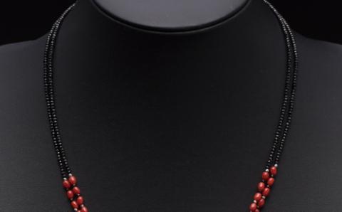 赤サンゴ（バロック型）×K18ミラーボールのネックレス