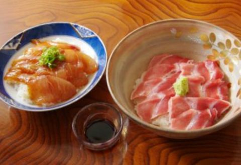 初音のジオ丼とマグロ丼セット