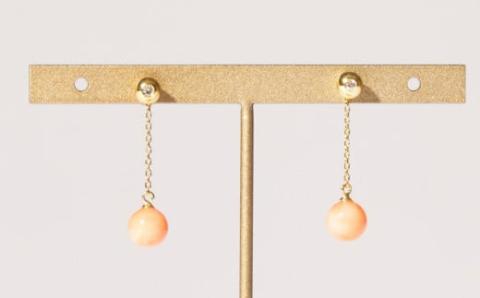 ダイヤ入り2wayピンクサンゴピアス［K18］