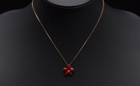 【最高級】赤サンゴの花型ペンダント