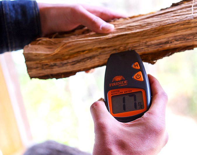 黒潮薪 5箱 約85kg アウトドア キャンプ まき 薪 焚き火 たき火  木 広葉樹 ストーブ 暖炉 バーベキュー 木材 シイ カシ 冬 国産 備蓄 災害備品 防災 備蓄用 高知県 安芸市