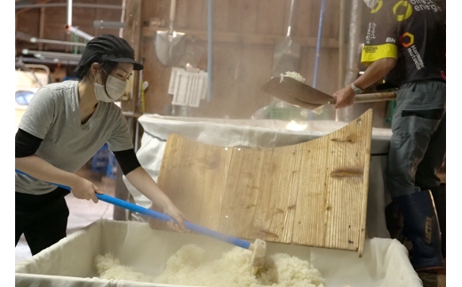 安芸虎純米酒 1,800ml 日本酒 純米酒 酒 安芸虎 有光酒造 ギフト 父の日 母の日 高知県 安芸市