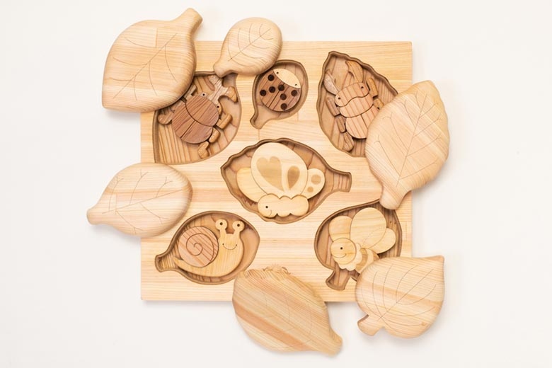 【木のおもちゃ】かくれんぼパズル さとやま 名入れ可能