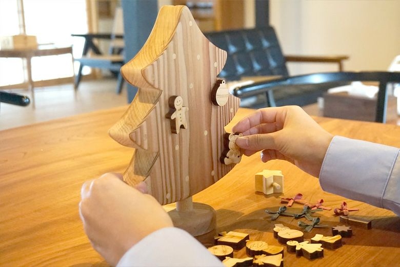 【木のおもちゃ】磁石で飾るクリスマスツリー 名入れ可能