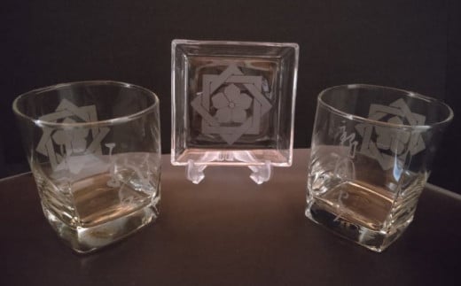 坂本龍馬　家紋グラスセット（2）【コップ 食器 日用品 ガラス 竜馬 坂本竜馬 ギフト 人気 おすすめ  高知県 南国市】