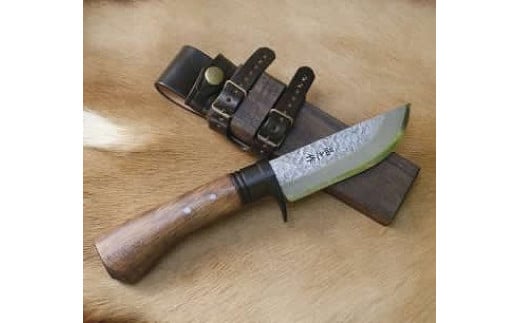 晶之作 土佐鍛ソロキャンプ剣鉈 三色陽炎 槌目磨 ダマスカス15層青2鋼 黒ツバ | ナイフ キャンプ アウトドア 打刃物 土佐 鉈 剣鉈 なた 職人 山林 狩猟 熊 刃物 薪割り ハンドメイド 釣り 伝統 工芸 高知県 南国市