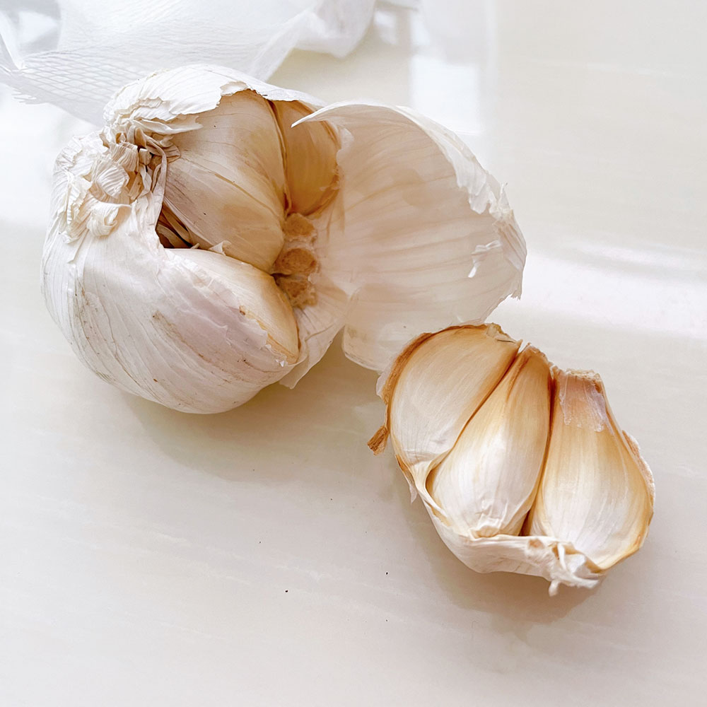 植田ファームの自然乾燥にんにく800g 800グラム ニンニク ガ