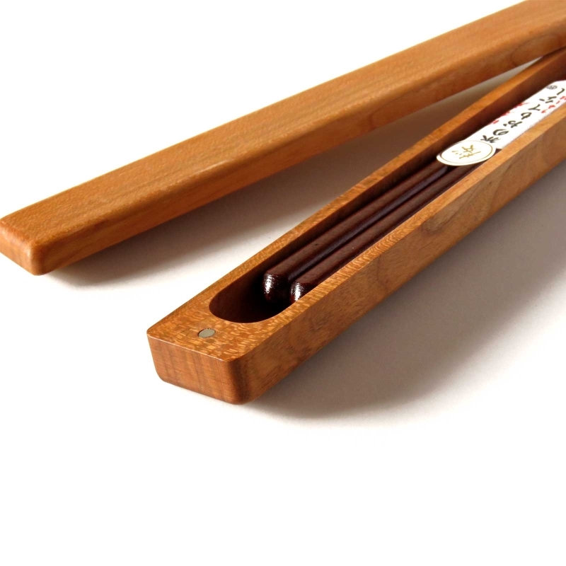 桜のお箸入れ お箸 セット TR108 お箸 はし 箸入れ 箸箱 セット 国産 桜 さくら サクラ 手軽 加工 磁石 土佐龍 日用品 調理 料理 食事 高知県 須崎市 【木の料理人】