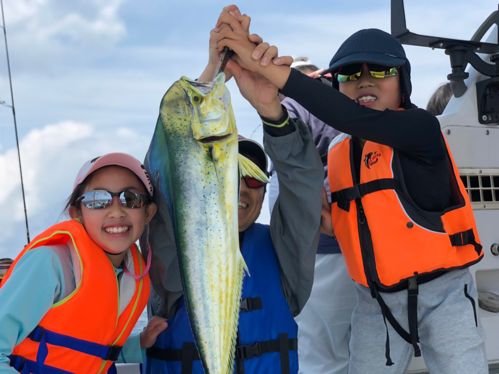【平日限定 特別プラン】貸切 近海 ジギング プラン チャーター フィッシング 釣り 鯛 アマダイ タイラバ ブリ シイラ ヨシノマリーナリゾート 高知 須崎市 YMR002