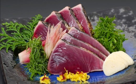 わら焼き かつおのタタキ 800g ～ 1kg 産地直送 小島水産 新鮮 こだわり 逸品 タレ にんにく 付き 小分け 真空 個包装 高知 土佐 年末年始 鰹 タタキ 藁焼き カツオ おつまみ おかず 晩ごはん 刺身 新鮮 訳あり 高知県 須崎市 KS003x 800g〜1kg