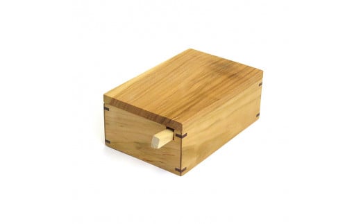 桜のバターケースと桧のバターナイフ