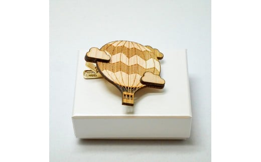 【CESKYMOFF】土佐檜 気球 ネクタイピン 気球