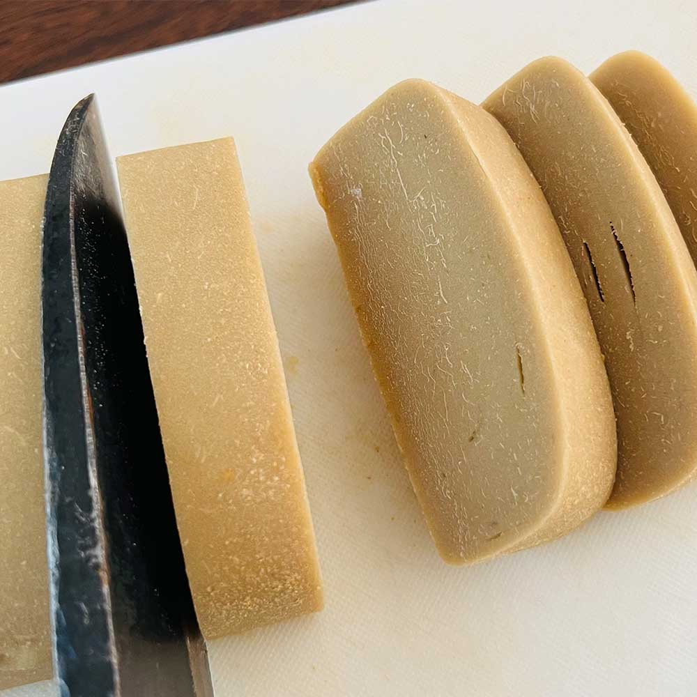 ＼令和7年11月下旬発送開始／芋餅（いももち）1本 約750g 小柴製餅所 お餅 おもち 和菓子 お菓子 スイーツ おやつ デザート 干し芋 さつま芋 芋菓子 芋スイーツ 芋もち かんば餅 かんころ餅 無添加【R01510】