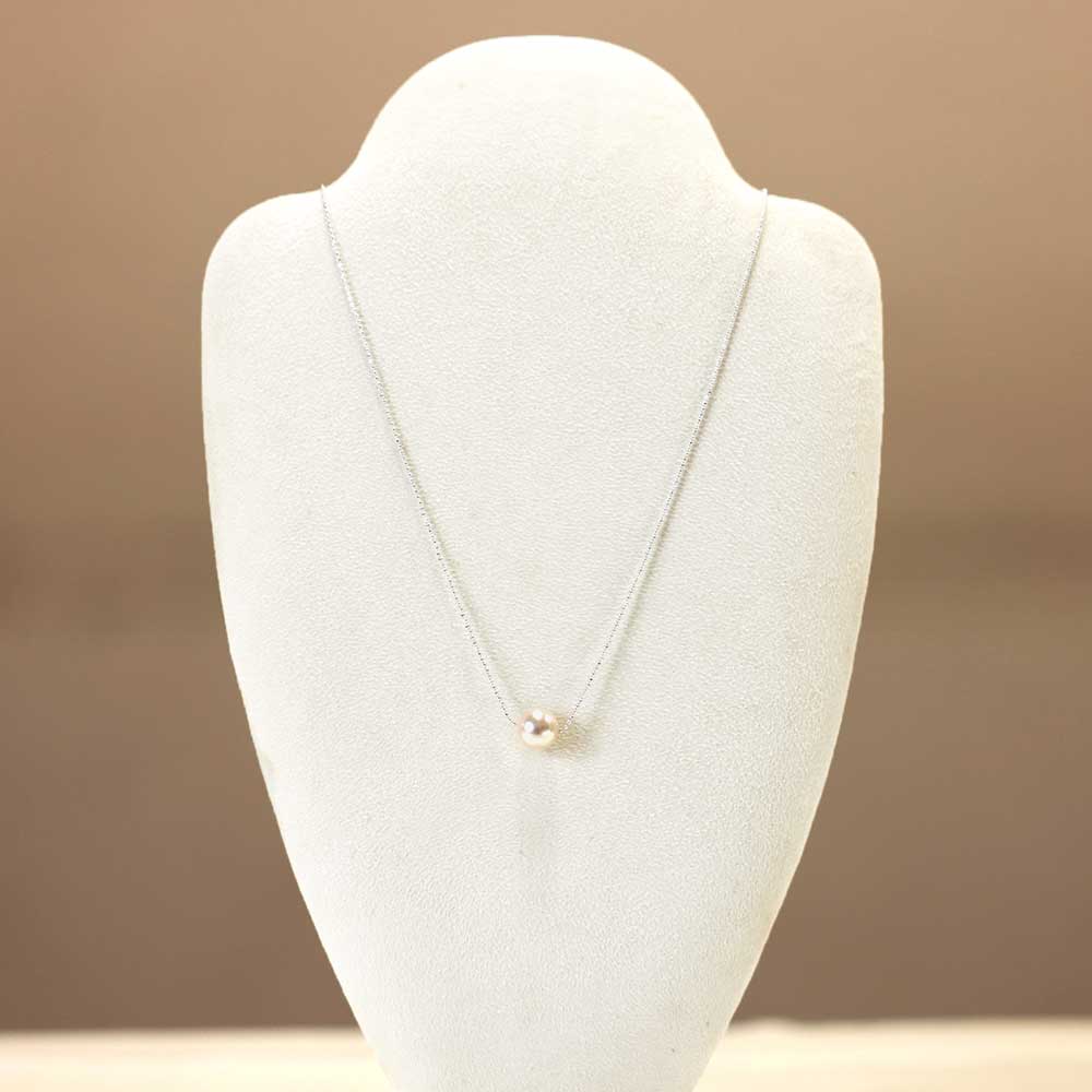 あこや本真珠 シルバーチェーン ネックレス（8.5mm～8.9mm）ホワイトピンクカラー 簡易保管ケース付 ペンダント パール アクセサリー プレゼント 母の日 贈り物 ギフト 6月誕生石 かわいい 可愛い おしゃれ お洒落 【R01521】
