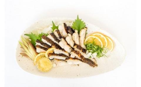 土佐の藁焼き ウツボのたたき１節300g～400g（冷凍）漁師町伝統タレ・にんにく・ネギ付 うつぼ 刺身 さしみ 淡白 白身 高知 タタキ つまみ 酒の肴 グルメ 珍味 コラーゲン【R00399】