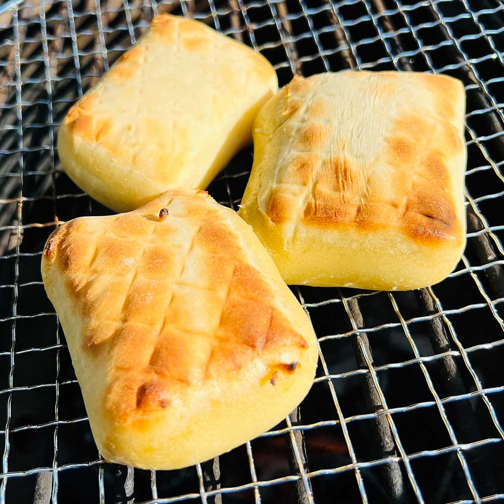 ＼令和7年11月下旬発送開始／芋餅（いももち）1本 約750g 小柴製餅所 お餅 おもち 和菓子 お菓子 スイーツ おやつ デザート 干し芋 さつま芋 芋菓子 芋スイーツ 芋もち かんば餅 かんころ餅 無添加【R01510】