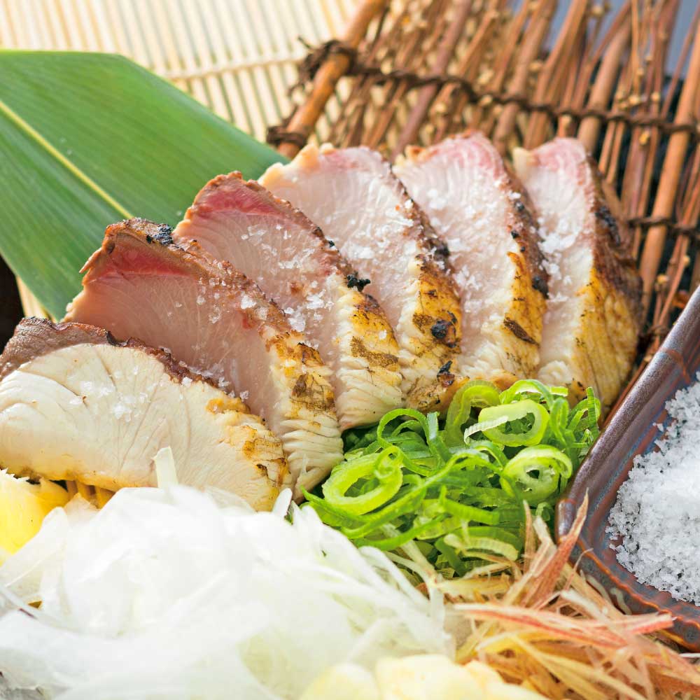 ブリの藁焼きたたき 4本（4~5人前）タレ付きのセット ぶり 鰤 わら焼き タタキ たれ付き 宗田かつおのうまみぽん酢 魚 海鮮 シーフード 魚介 刺身 新鮮【R01398】