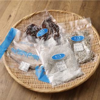 岡本水産加工のちりめんじゃこ2種と干物2種セット　冷凍便 シラス 無添加 釜揚げ しらす丼 ちりめん丼【R00012】