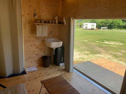 スノーピーク土佐清水キャンプフィールド宿泊券（1泊 大人2名）～住箱スタンダードプラン～旅行券 トラベル【R00726】